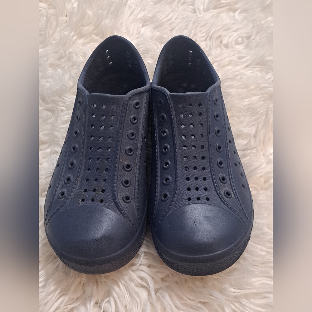 Used Joe Fresh Kids Black Slip-On Water Shoes